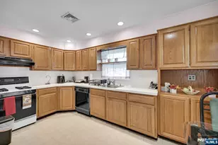 43 Hoffman Ave, Rochelle Park Township, NJ 07662 - Photo 17