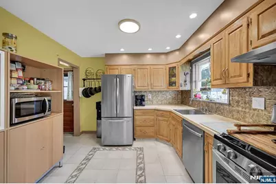 61 Hobart Street, Ridgefield Park, NJ 07660 - Photo 21