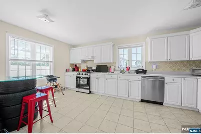 5 Charles Street, Lodi, NJ 07644 - Photo 23