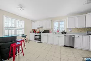 5 Charles St, Lodi, NJ 07644 - Photo 23