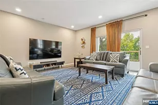 8 Vanderbilt Dr, Livingston, NJ 07039 - Photo 7