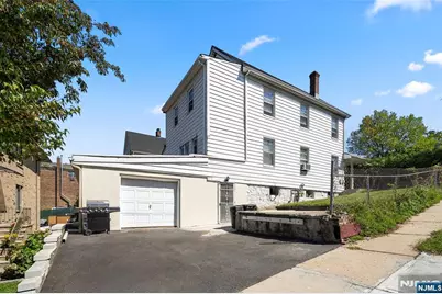 539 Bergen Boulevard, Ridgefield, NJ 07657 - Photo 1