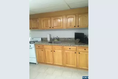 95 McKinley Avenue, Lodi, NJ 07644 - Photo 25