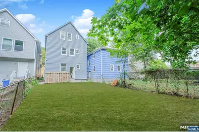 16 Alexander Street, Newark, NJ 07106 - Photo 23