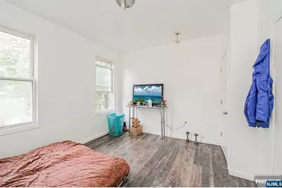 16 Alexander Street, Newark, NJ 07106 - Photo 11