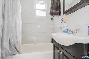 16 Alexander St, Newark, NJ 07106 - Photo 19