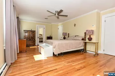 243 Cleveland Avenue, Hasbrouck Heights, NJ 07604 - Photo 21