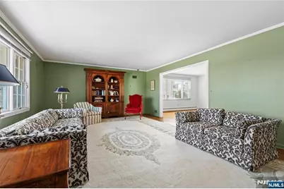 645 Cambridge Road, Paramus, NJ 07652 - Photo 5