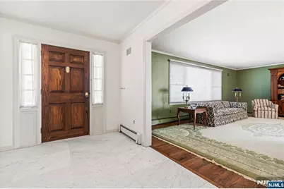 645 Cambridge Road, Paramus, NJ 07652 - Photo 3