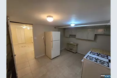 224 Cleveland Avenue, Hasbrouck Heights, NJ 07604 - Photo 29