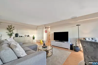 8800 Boulevard East 8D #8D, North Bergen, NJ 07047 - Photo 9