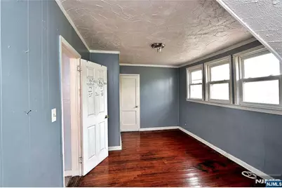 207-209 Hansbury Avenue, Newark, NJ 07112 - Photo 7