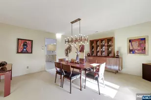 300 Forsythia Ct, Franklin Lakes, NJ 07417 - Photo 15