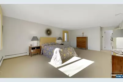 300 Forsythia Court, Franklin Lakes, NJ 07417 - Photo 31