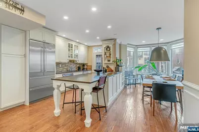110 Kensington Drive, Fort Lee, NJ 07024 - Photo 5