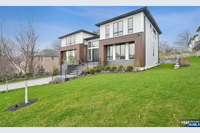 312 Bolz Street, Englewood Cliffs, NJ 07632 - Photo 3
