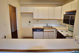 285 Aycrigg Ave 19H, Passaic, NJ 07055 - Photo 11