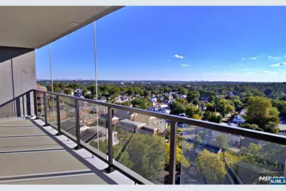 285 Aycrigg Avenue 19H #19H, Passaic, NJ 07055 - Photo 3