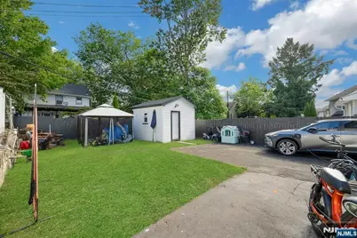 18 Whitman Avenue, East Orange, NJ 07017 - Photo 29