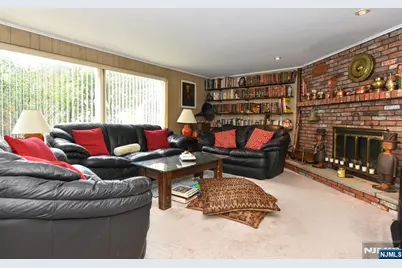 951 Berdan Avenue, Wayne, NJ 07470 - Photo 23