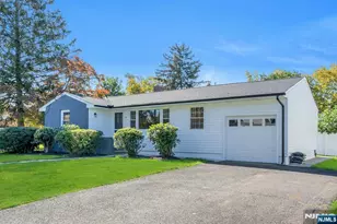 1 Crestwood Ln, Clark Township, NJ 07066 - Photo 3