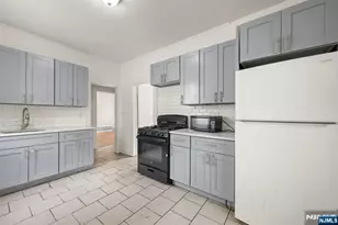 149 Brookside Ave, Irvington, NJ 07111 - Photo 17