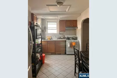 90 Dewitt Place, Hackensack, NJ 07601 - Photo 9