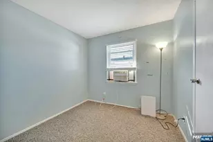 18 Ferncliff Rd, Jersey City, NJ 07305 - Photo 27