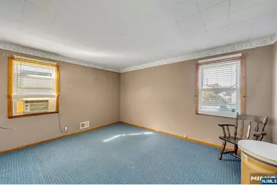 18 Ferncliff Road, Jersey City, NJ 07305 - Photo 11