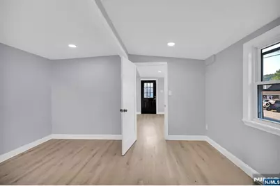 16 2nd Avenue, West Milford, NJ 07480 - Photo 17