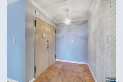 250 Gorge Road 16D #16D, Cliffside Park, NJ 07010 - Photo 3