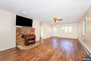 11 Roehrs Dr, Wallington, NJ 07057 - Photo 17