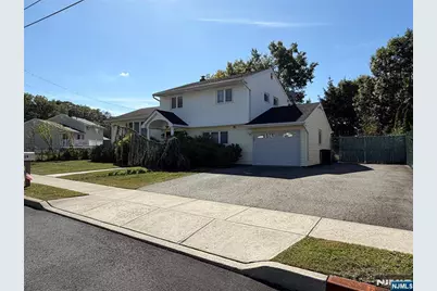 28 Willow Court, Totowa, NJ 07512 - Photo 3