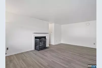 1006 Thoreau Court Bldg 10 #Bldg 10, Mahwah, NJ 07430 - Photo 7
