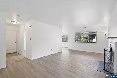 1006 Thoreau Court Bldg 10 #Bldg 10, Mahwah, NJ 07430 - Photo 9