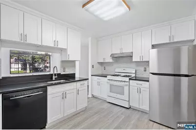 1006 Thoreau Court Bldg 10 #Bldg 10, Mahwah, NJ 07430 - Photo 11