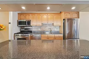 555 North Ave 6F, Fort Lee, NJ 07024 - Photo 15