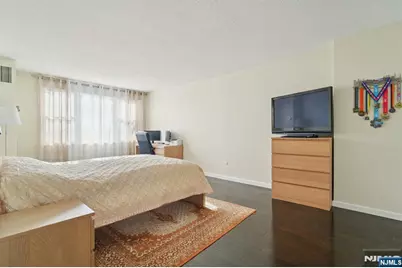 555 North Avenue 6F #6F, Fort Lee, NJ 07024 - Photo 17