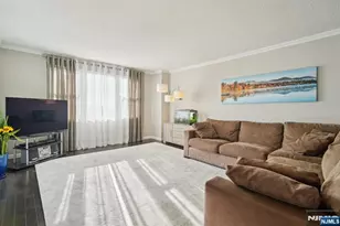 555 North Ave 6F, Fort Lee, NJ 07024 - Photo 5