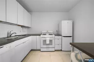 5 Horizon Road 412, Fort Lee, NJ 07024 - Photo 3