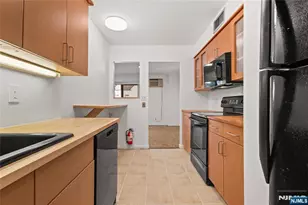 140 Euclid Ave 1H, Hackensack, NJ 07601 - Photo 21