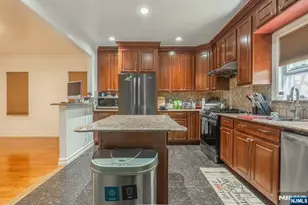 39 Summit St, Ridgefield Park, NJ 07660 - Photo 5