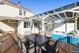 331 Mountain Wy, Rutherford, NJ 07070 - Photo 17