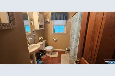 303 Muriel Avenue, North Plainfield, NJ 07060 - Photo 9
