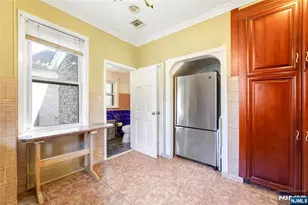 570 Winterburn Grove, Cliffside Park, NJ 07010 - Photo 15