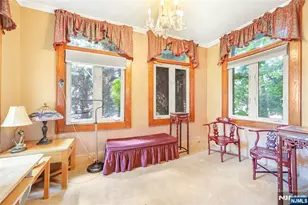570 Winterburn Grove, Cliffside Park, NJ 07010 - Photo 7