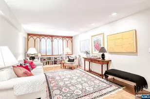 326 N Bridge Plaza 1I, Fort Lee, NJ 07024 - Photo 9