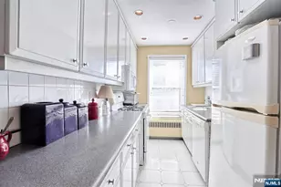 326 N Bridge Plaza 1I, Fort Lee, NJ 07024 - Photo 11