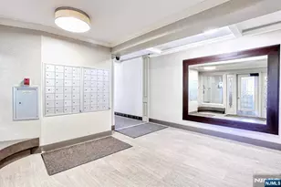 326 N Bridge Plaza 1I, Fort Lee, NJ 07024 - Photo 5