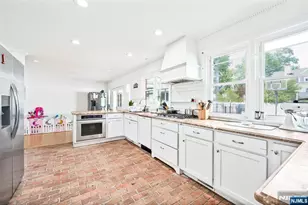17-21 Barnard Pl, Elizabeth, NJ 07208 - Photo 5
